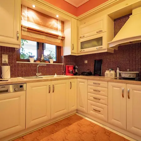 Harision Daire Sparta